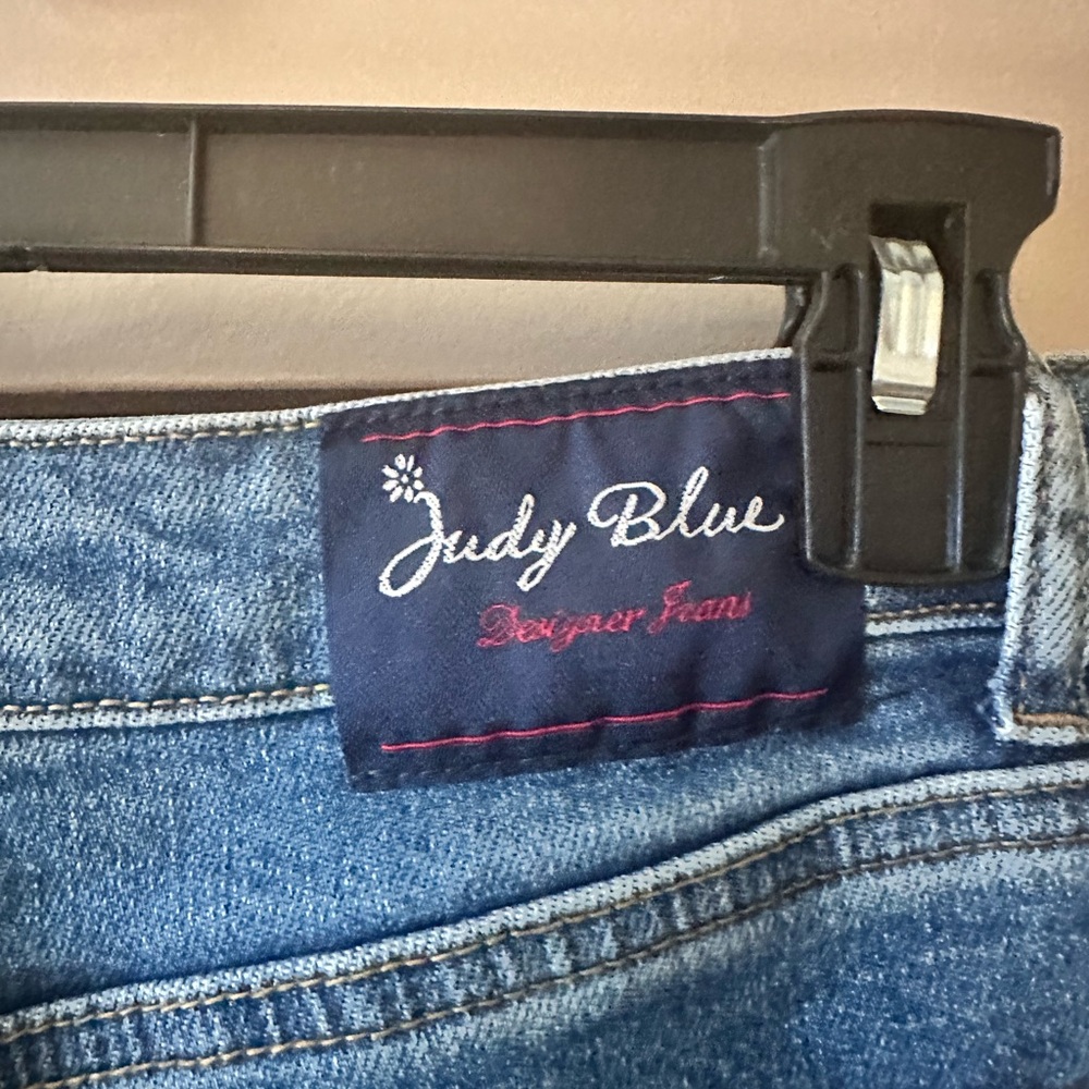 Judy Blue Dark Blue Denim Star-Side Frayed Hem Shorts - Picture 5 of 5